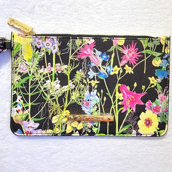 NWOT Betsey Johnson Black Floral Wristlet 8.5" X 5.5" Zip Close Gold Hardware - Picture 1 of 8